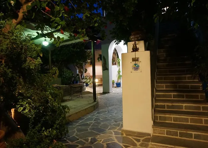 Patmos Maria بيت ضيافة 3*